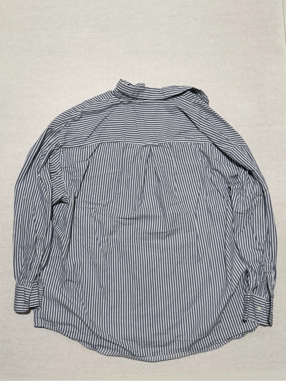 Old Navy The Boyfriend Shirt Blue White Striped Button-Down Top Size M - Picture 4 of 8